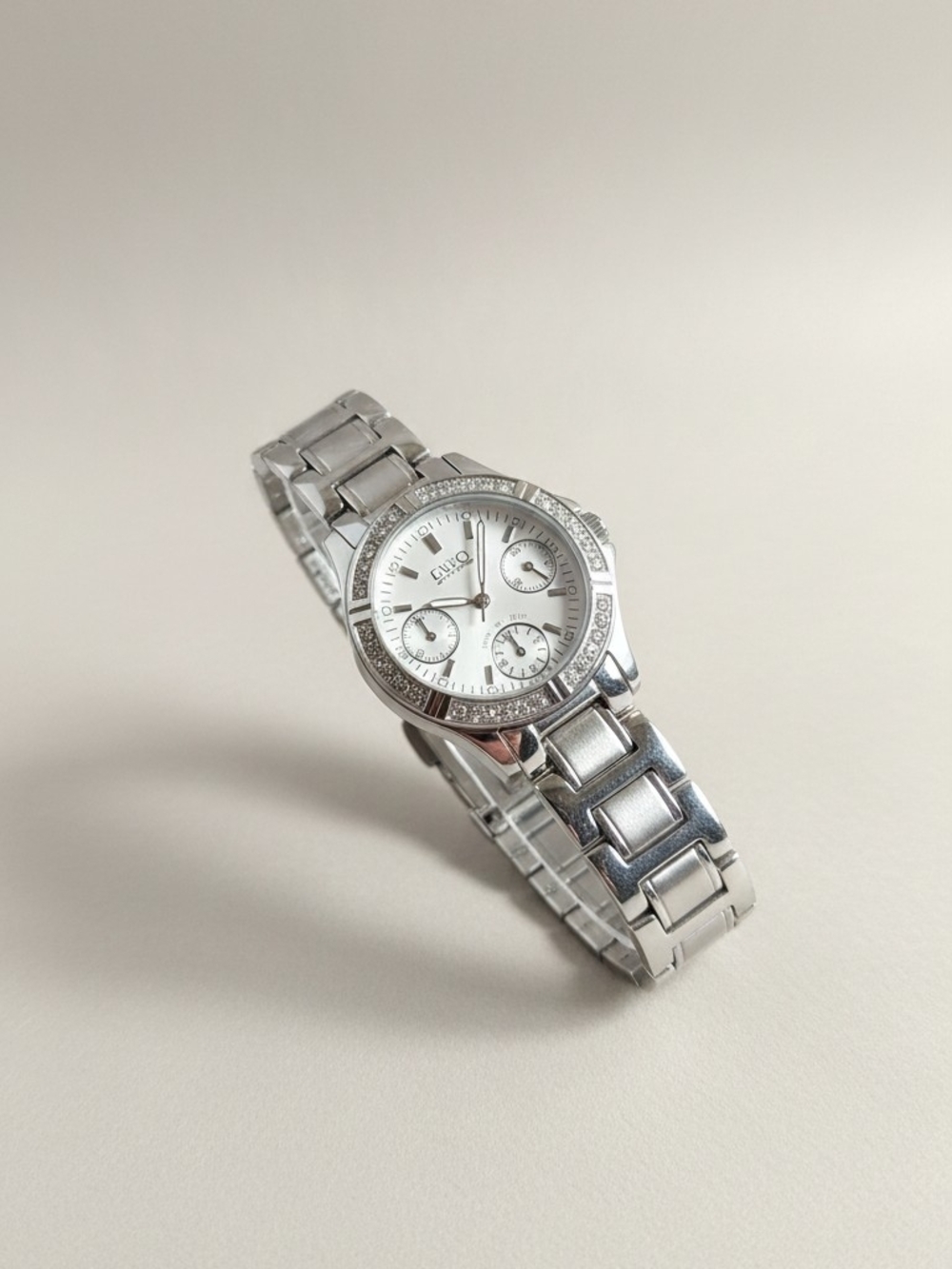 Silver Dmq Women's Stainless Steel Chronograph Watch